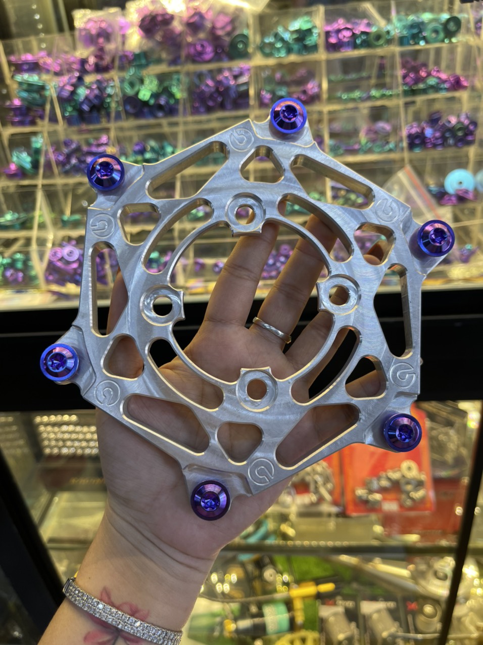 LÒNG DĨA CNC WINNER KÈM ỐC TITAN RG5 - Thuận Thành