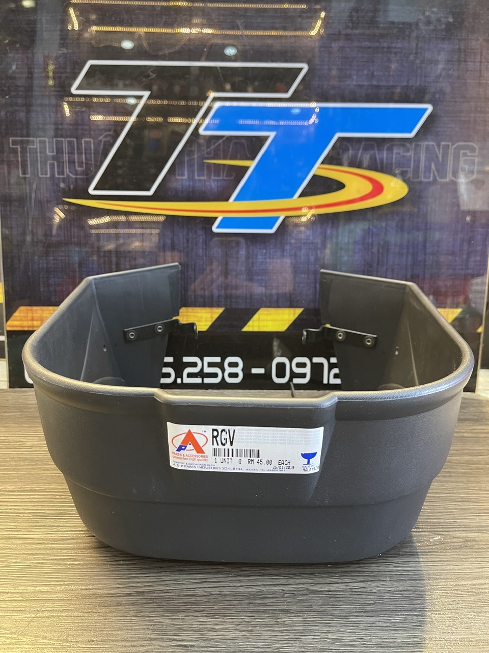 z6864738123617_76724002dad0300fb5214b6a2774f874